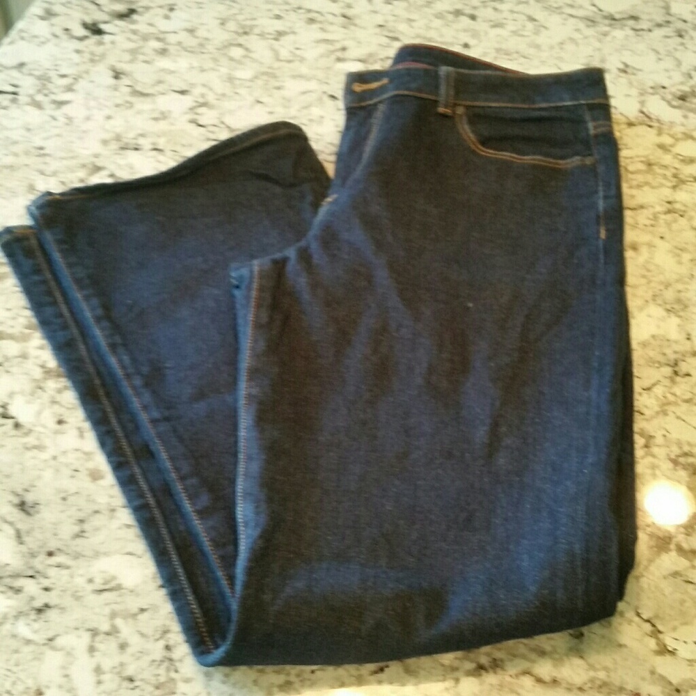 Signature Boot 12 31 EUC Dark Wash B8
